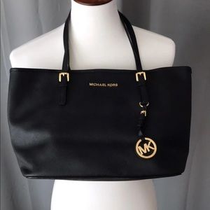 Michael kors jet set bag
